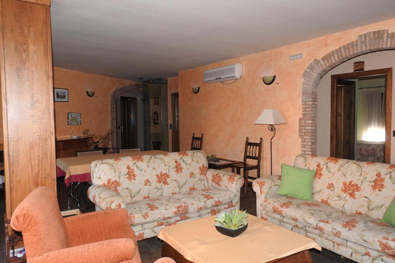 Country house Monfraguee *